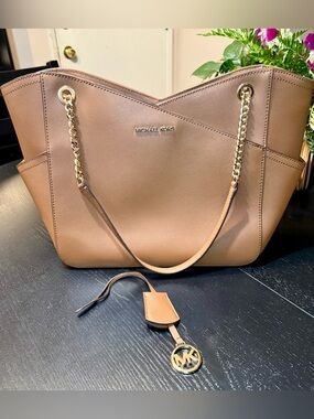 Michael Kors Jet Set Tote Brown Saffiano Leather
